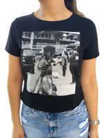 Blusa Cropped Feminina Com Estampa Em Quadricomia