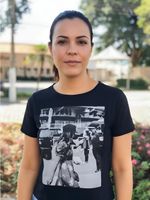 Blusa Cropped Feminina Com Estampa Em Quadricomia