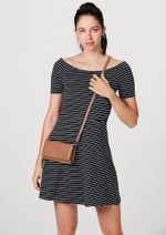 Vestido Curto Evasê Listrado - Preto