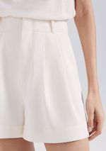 Shorts Feminino Cintura Alta Em Alfaiataria
