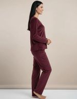 Pijama Longo Feminino Estampado Em Plush Vinho M