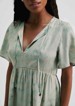 Vestido Curto Evasê Estampado Em Viscolinho