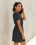 Vestido Curto Com Amarração Estampado