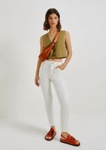 Calça Feminina Skinny Cintura Média Em Sarja