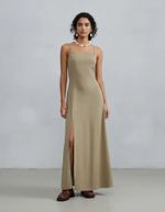 Vestido Longo Evasê Com Fenda Eco