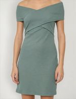 Vestido Curto Com Decote Transpassado