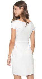 Vestido Curto Com Decote Transpassado