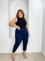 Calça Capri Botões na perna com elastano