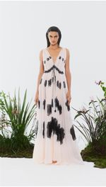 Vestido longo plissado com flores de renda