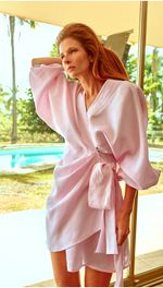 Vestido curto estilo kimono