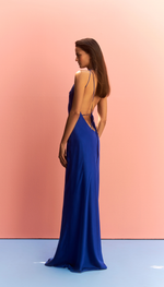 Vestido longo decote assimétrico com 3 alças