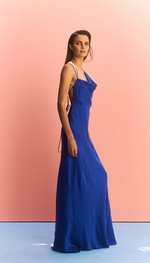 Vestido longo decote assimétrico com 3 alças