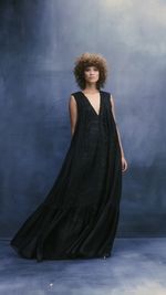 Vestido longo evasê em 3 camadas