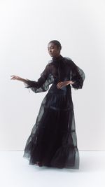 Camisa ampla de organza com renda