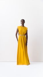 Vestido longo com ombreira [Tamanhos 36-38-40]
