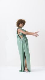 Vestido longo com ombreira em crepe [Tamanhos 36-38-40]