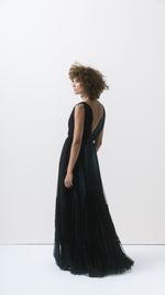 Vestido longo evasê em tule poá