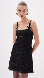 Vestido curto em canutilhos com laço de gorgorão