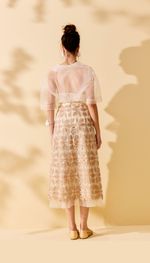 Blusa oversive de organza, um clássico atemporal da Barbara Bela
