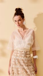 Blusa oversive de organza, um clássico atemporal da Barbara Bela