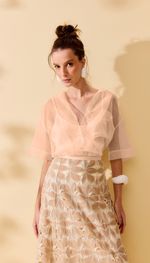 Blusa oversive de organza, um clássico atemporal da Barbara Bela