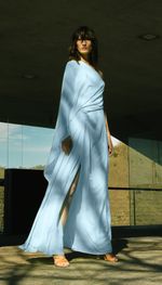 Vestido Longo com Capa