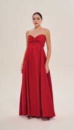 Vestido longo,tomara que caia, com laço, em tecido tecnológico.