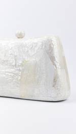 Clutch de festa em madrepérola off white