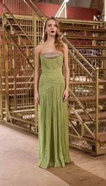 Vestido longo tomara-que-caia bordado de canutilhos