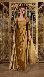 Capa em jacquard italiano dourado