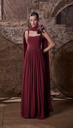 Vestido longo capa fluida em georgete de seda