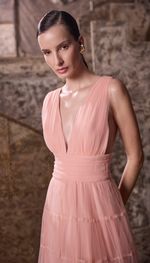 Vestido longo em camadas de tule
