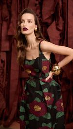 Vestido com decote reto em jacquard italiano exclusivo e bolso lateral