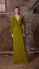 Vestido longo com aplicação de renda francesa, em georgete de seda