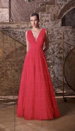 Vestido longo em camadas de tule