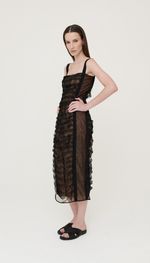 VESTIDO DE FESTA MÍDI EM TULE COM RENDA