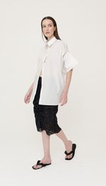 CAMISA AMPLA EM TRICOLINE