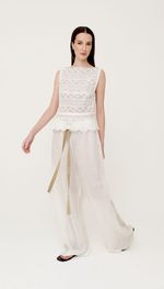 BLUSA EM GAZAR DE RAMI COM  RENDAS