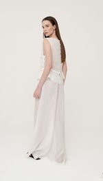 BLUSA EM GAZAR DE RAMI COM  RENDAS