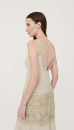 VESTIDO EM GAZAR DE RAMI E RENDA