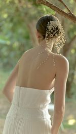 VESTIDO  BRANCO EM CHIFFON DE SEDA COM RENDAS