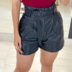 SHORT COM CINTO COURO FAKE RHEIN