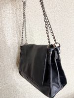 BOLSA EM COURO COM ALÇA METÁLICA ZANA