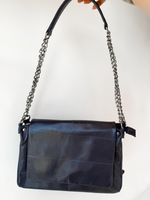 BOLSA EM COURO COM ALÇA METÁLICA ZANA