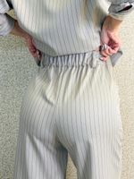 CONJUNTO CALÇA E CAMISA LISTRADO LORIS TWILL JESSY