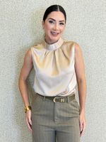 BLUSA DE CETIM GOLA ALTA GON