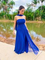 VESTIDO LONGO TOMARA QUE CAIA COM RECORTE LATERAL E ECHARPE CHANTAL