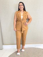 CONJUNTO CALÇA E COLETE DE ALFAIATARIA ROMIE