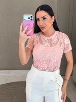 BLUSA RENDADA ASSIMÉTRICA COM CROPPED COBIANA