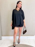 CONJUNTO CHIFON BATA ASSIMÉTRICA E SHORT COM RENDA VIOLA 